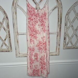 Floral Maxi Dress in Red and White- Size Medium- EUC